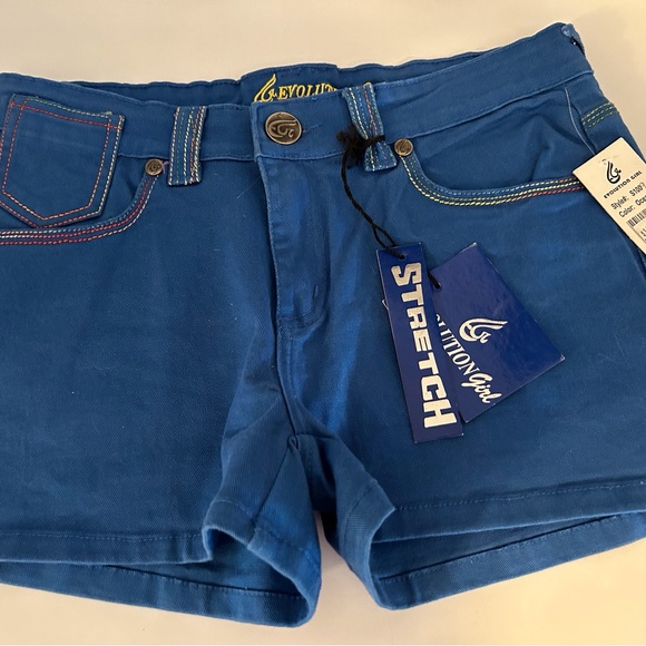 Cleaning out my close. Multiple Pocket electric blue Casual Shorts, size 9/10 - Picture 3 of 3